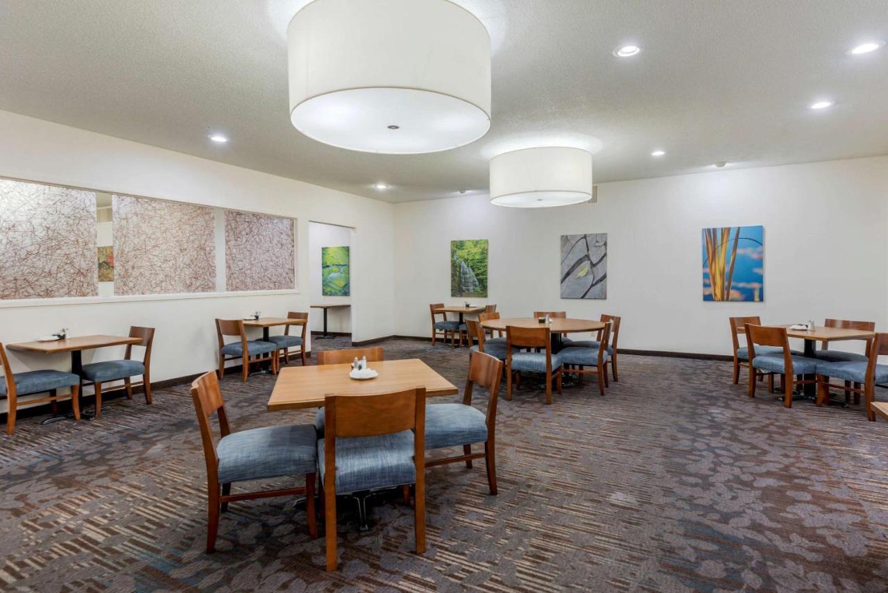 Clarion Inn Elmira-Horseheads Екстер'єр фото